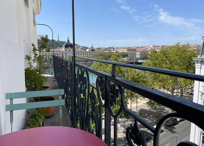 Homestay Vue Sur Rhone